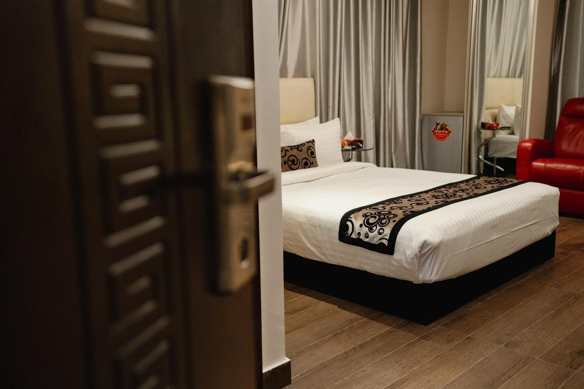 Royal Residence Dhaka Exterior photo